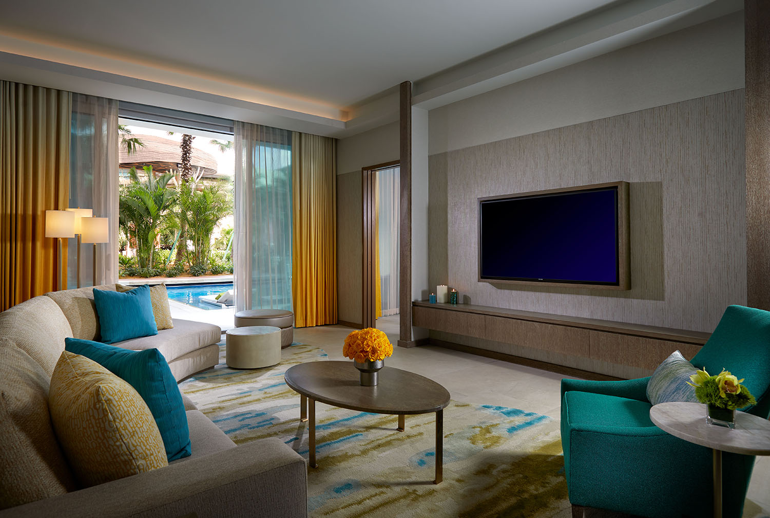 Swim Up Suite living room pool