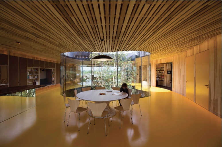 Alex de Rijke of dRMM will discuss his Maggie’s Centre in Oldham (above)