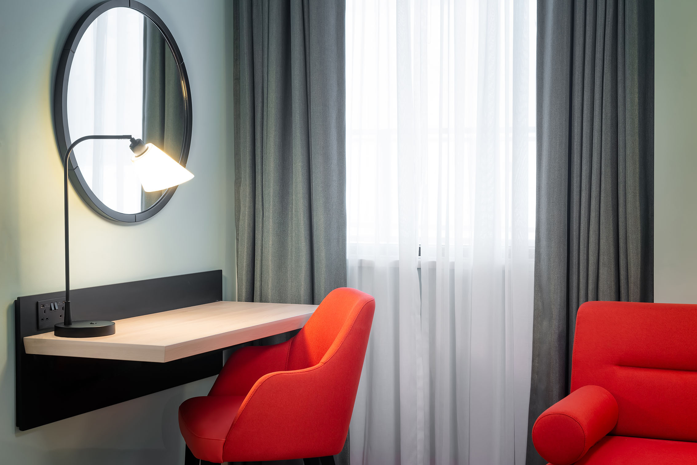 King bed desk