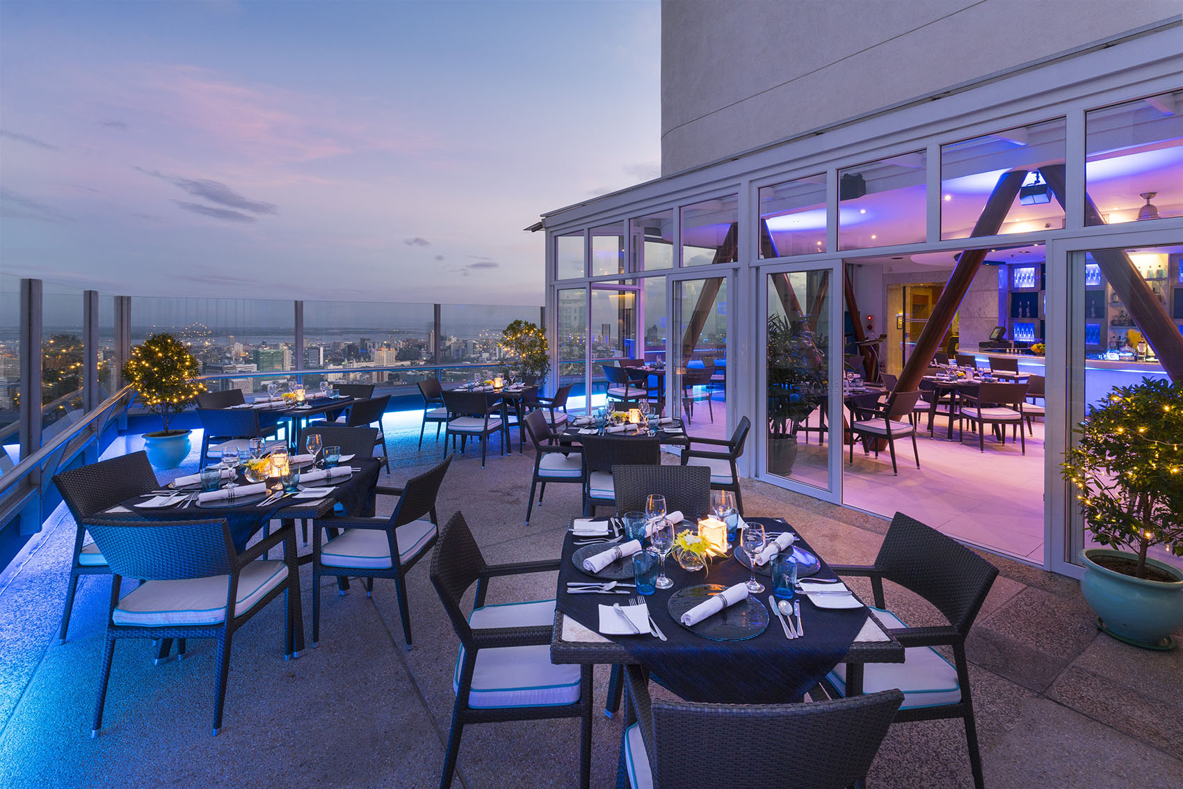Blu Bar and Grill