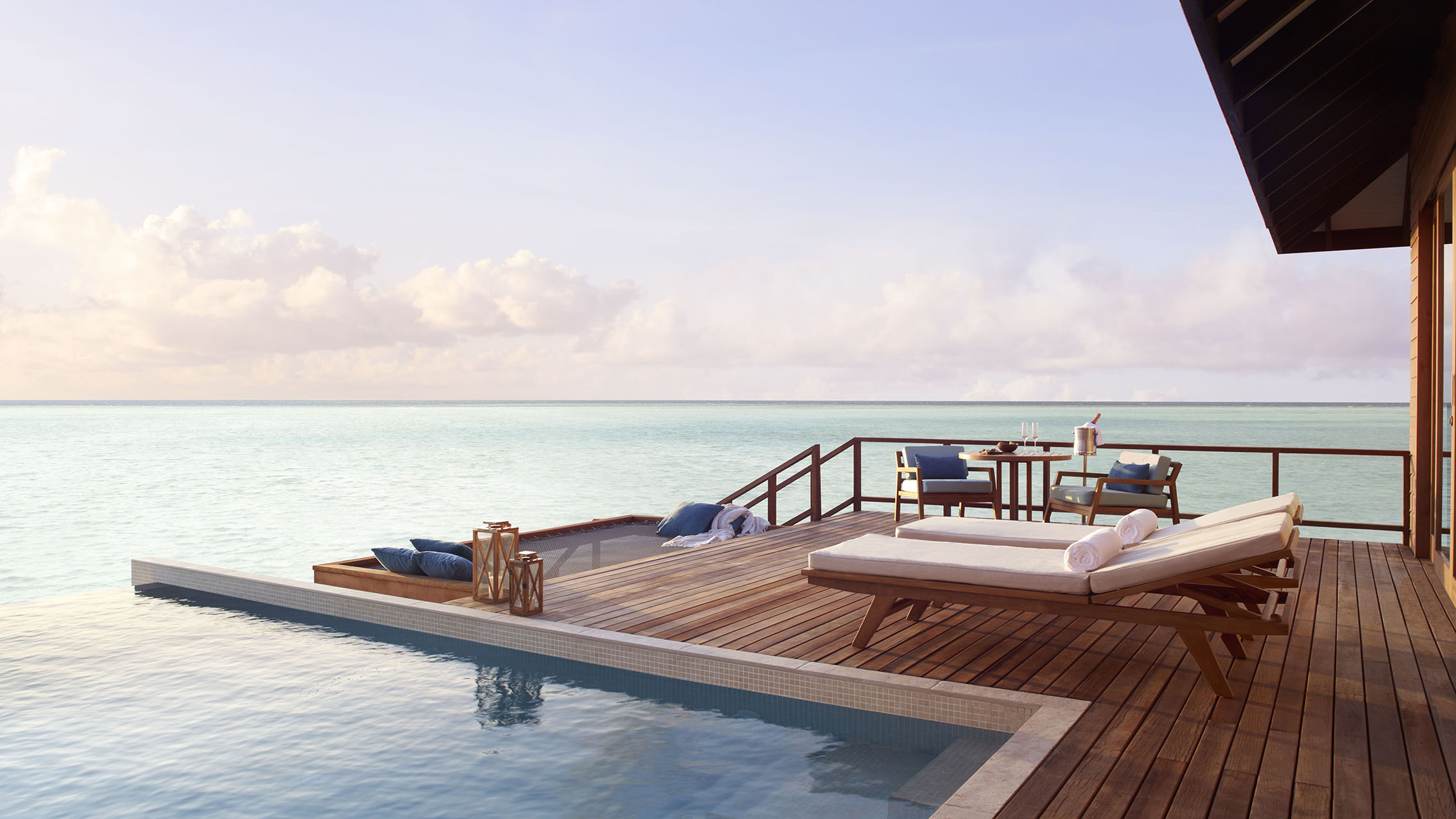 Deluxe Over Water Pool Villa - deck and ocean view