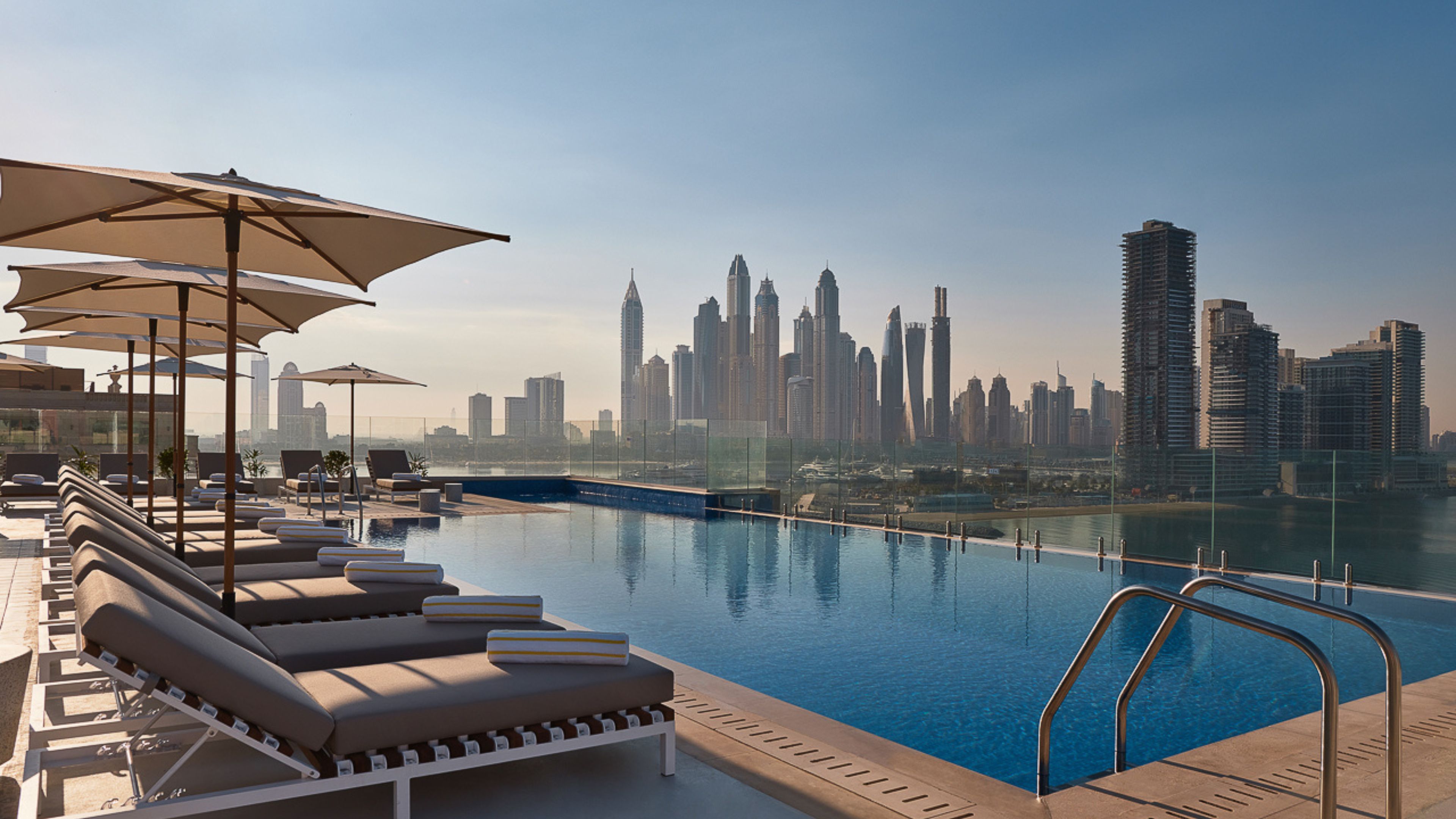 voco Dubai The Palm - Rooftop Pool