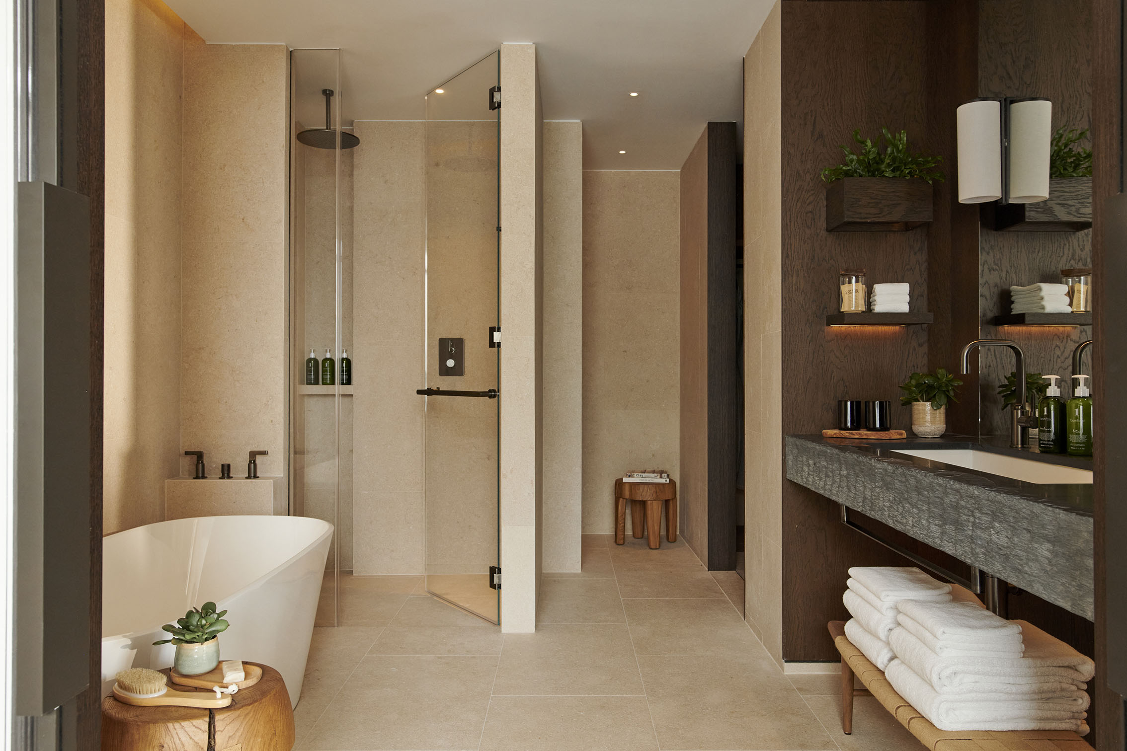 Dover Terrace Suite Bathroom