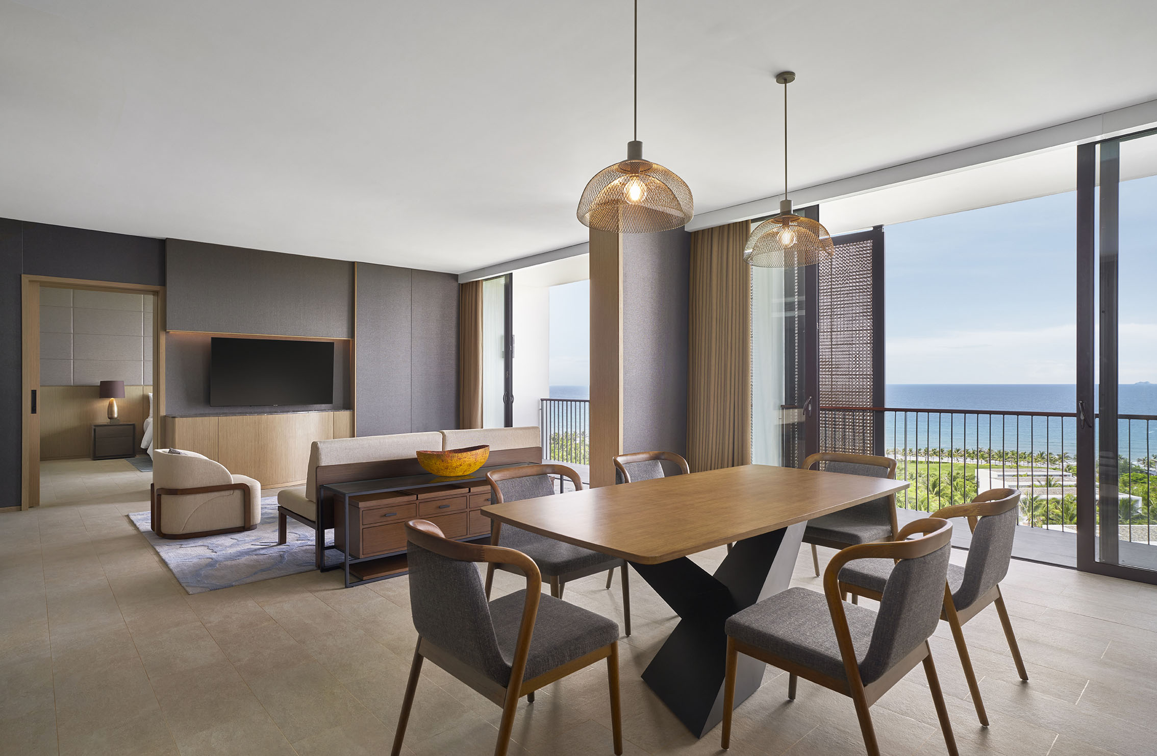 Executive Suite, Ocean View Living room