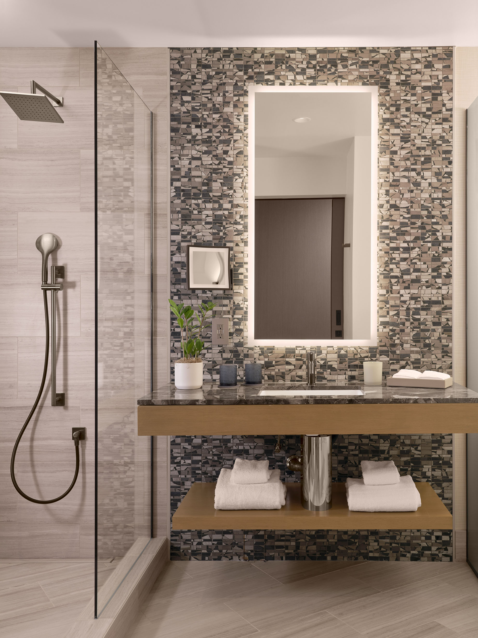 InterContinental Bellevue Guest Room Bath. credit: Will Pryce